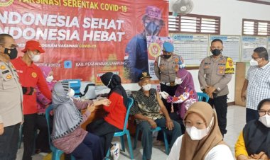 Polres Pesawaran Dan BIN RI Gelar Gerai Vaksinasi Covid-19