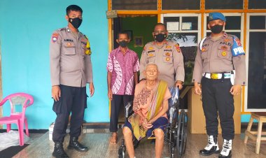 Peduli Warga Polres Pesawaran Bantu Kursi Roda
