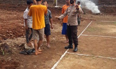 Gotong Royong memperluas lapangan dusun taman rejo