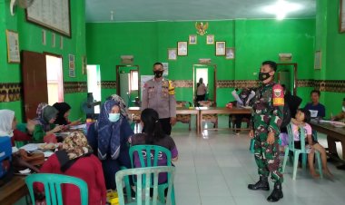 Ratusan Warga Serbu Kantor Desa Bangun Sari