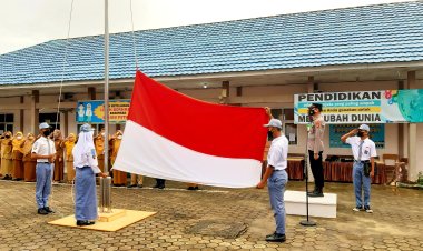 Jadi Pembina Upacara,  Kasat Binmas Berikan  Penyuluhan.