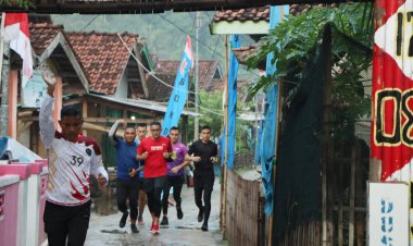 Sandiaga Uno Menikmati Suasana Pagi Pulau Pahawang dengan Lari dan Berenang.