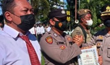 Personil Berprestasi, Kapolres Bitung Beri Penghargaan