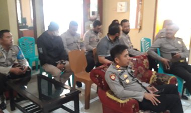 Polsek Cibeureum Ikuti Kegiatan Binrohtal (Pembinaan Rohani dan Mental)