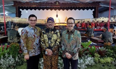 Dr. Yanto Pejabat MA Jadi Dalang di Festival Mie Bakso dan Bazar UMKM