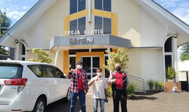 Beri Rasa Aman, Polsek Cibeureum Jaga lbadah Minggu di Gereja
