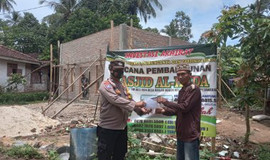Bhabinkamtibmas Polsubsektor Waylima Berbagi