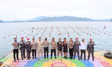 Kapolres Pesawaran Polda Lampung dan Polsek Jajaran Beri Suprise HUT TNI Ke-77