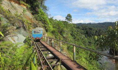 Jalan-jalan ke Lebong Tandai, Desa Asal Emas di Puncak Monas