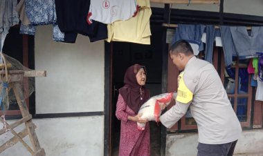 Peduli Warga Polsek Bagi Sembako