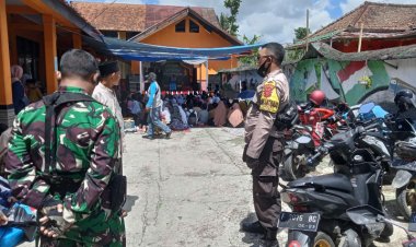Bhabinkamtibmas Polsek Cibeureum Hadiri Peringatan Maulid Nabi Muhammad Saw Di SDN Selakaso