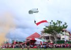 Penutupan Porprov Sulut IX Dimeriahkan Atraksi Terjun Payung Free Fall