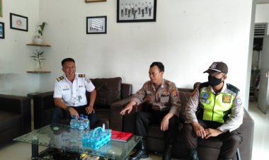 Unit Samapta Polsek Cireunghas Laksanakan Patroli Dialogis Ke Stasiun Kereta Api