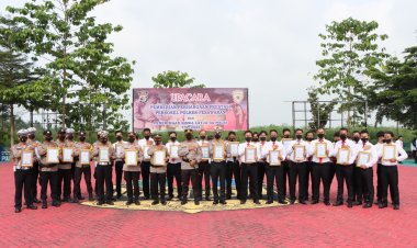 Berprestasi, 37 Personil Polres Pesawaran Terima Penghargaan.