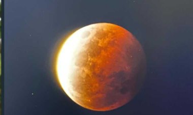 BMKG Prediksi Kenaikan Pasang Air Laut di Bengkulu Akibat Gerhana Bulan Total