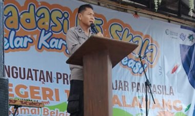 Kanit Binmas dan Anggota Laksanakan Giat Sambang Ke SMPN 1 Sukalarang