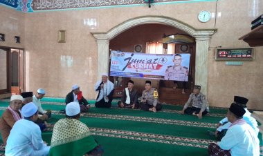 Kegiatann Jumling dan Jumat Curhat Kapolsek Sukalarang di Mesjid Daarul Falah