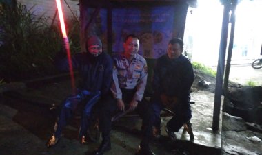 Unit Patroli Polsek Sukalarang Kunjungi Petugas Ronda Malam