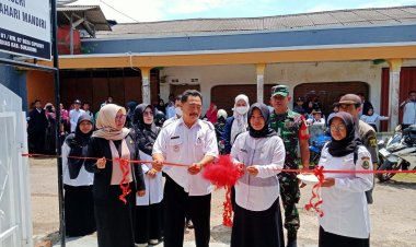 KAPOLSEK BERSAMA FORKOMPIMCAM CIREUNGHAS RESMIKAN SLB NEGERI