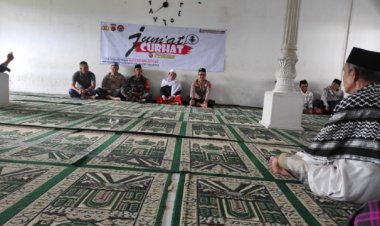 Jum'at Curhat Kapolsek Terima Aduan Warga
