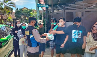 Polsek Bandung Wetan Sosialisasi Prokes Covid-19 dan Pembagian Masker