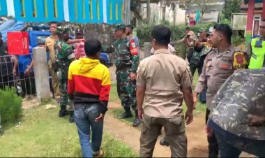 Jajran Polsek Sukalarang batu Penurunan dan Pendistribusian Bantuan Logistik Dari Dinas Sosial