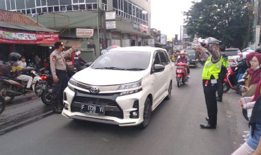 Tingkatkan Kelancaran dan Keamanan di Jalan Raya, Unit Lantas Polsek Sukalarang Lakukan Ini