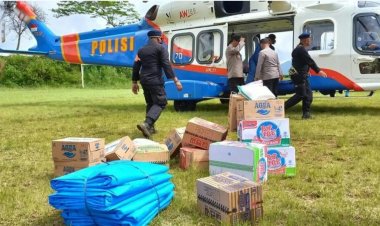 Gempa Cianjur Polri Kerahkan Helikopter Kirim Bantuan Pangan ke Desa Terisolir