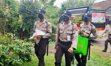 Jumat Berkah,  Pak Mentor Pesawaran ajak Siswa Latja Berbagi