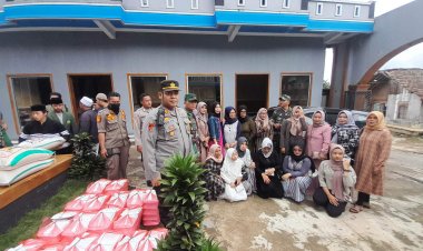 Polsek Sukalarang Salurkan Bantuan Sembako Serta Makanan Kepada Korban Gempa