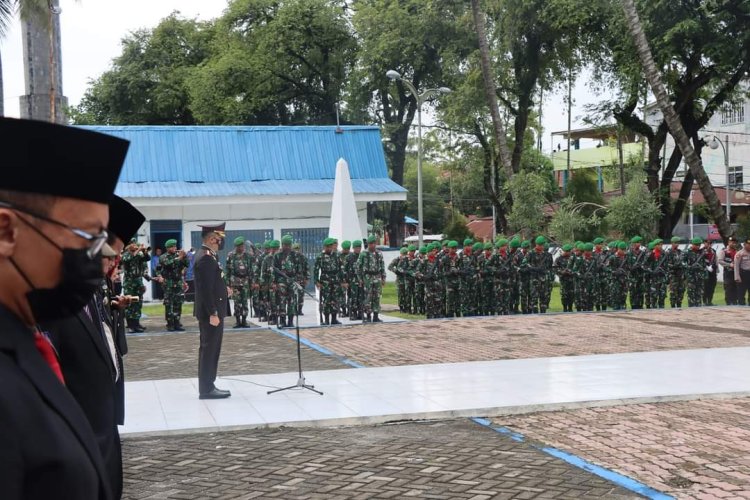 Kapolresta Deli Serdang Pimpin Upacara Ziarah Tabur Bunga Hari Pahlawan 2022 di TMP Lubuk Pakam