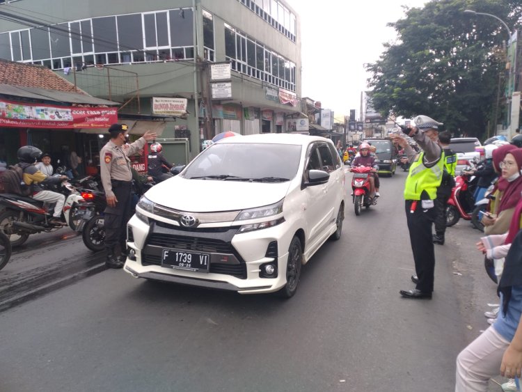 Tingkatkan Kelancaran dan Keamanan di Jalan Raya, Unit Lantas Polsek Sukalarang Lakukan Ini