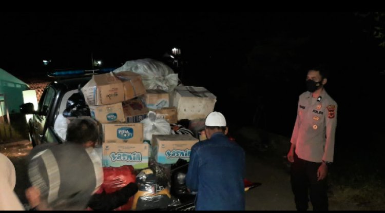 Polsek Cireunghas Bersama Warga Cikareo Bencoy,Kirim Bantuan Bencana Gempa Cianjur