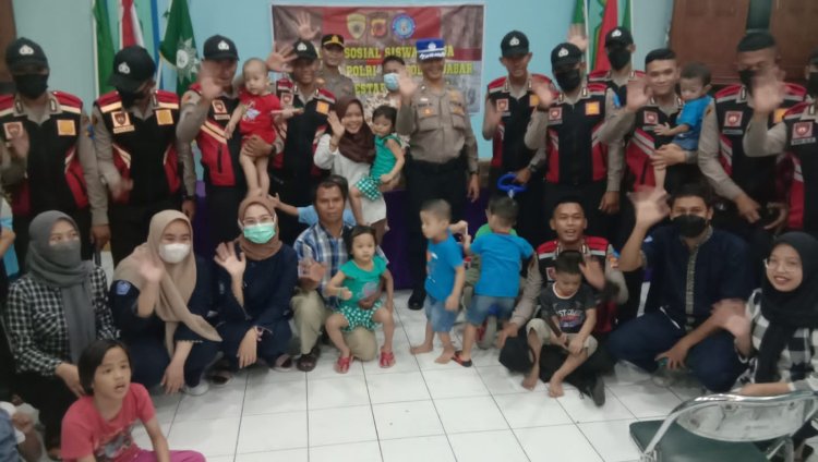 SDM Polrestabes Bandung Giat Bakti Sosial ke Panti Asuhan Bayi Sehat (PABS)