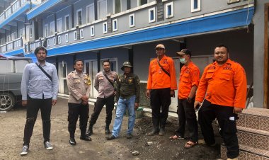 Sinergitas Bhabinkamtibmas Polsek Sukalarang Bersama Petugas BPBD Kabupaten Sukabumi
