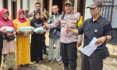 Polsek Cireunghas Bersama Pemerintah Desa Tegal Panjang Salurkan Bansos Untuk Korban Gempa Cianjur