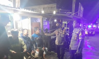 Patroli Rutin Polsek Sukalarang Kontrol Objek Vital Malam Hari