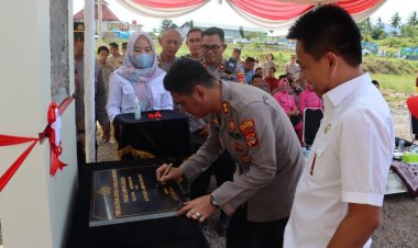 Polres Lampung Selatan Resmikan Lapangan Bulutangkis Indoor