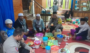 Sambang Tokoh Agama Kapolsek Sukalarang Sampaikan Pesan - Pesan Kamtibmas