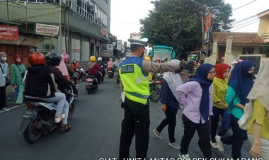 Gatur Pagi Unit Lantas Polsek Sukalarang Tingkatkan Pelayanan Masyarakat