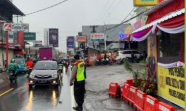 Kegiatan Gatur Lalu Lintas Pagi Ops Lilin Lodaya 2022