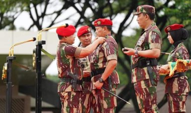 Menerima Brevet Komando Baret Merah, Kapolri Jenderal Pol Listyo Sigit : Soliditas dan Sinergitas TNI-Polri