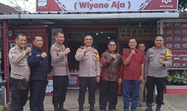Kapolres Pesawaran AKBP Pratomo Widodo Gelar Jumat Curhat di Warkop Digital Desa Wiyono