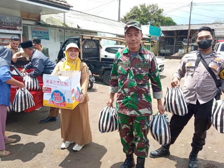 Sinergitas Bhabinkamtibmas Babinsa Serta Kepala Desa Semplak Kecamatan Sukalarang