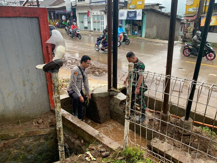 Sinergitas TNI - Polri Tinjau Lokasi Rawan Banjir