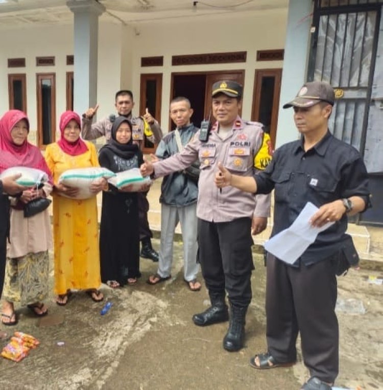 Polsek Cireunghas Bersama Pemerintah Desa Tegal Panjang Salurkan Bansos Untuk Korban Gempa Cianjur