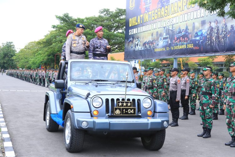 Kalemdiklat Polri Komjen Pol Rycko Amelza Dahniel Pimpin Penutupan Diklat Integrasi Kampus Kebangsaan TNI dan Polri 2022