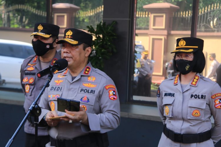 Operasi Lilin, Polri Siapkan 102 Ribu Polisi Amankan Perayaan Natal 2022 dan Tahun Baru 2023