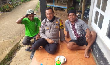 Bhabinkamtibmas Desa Bencoy Sosok  Anggota Polri Yang Dekat Dengan Warga