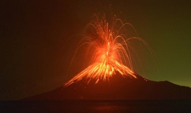 Letusan Gunung Anak Krakatau Kembali Terjadi